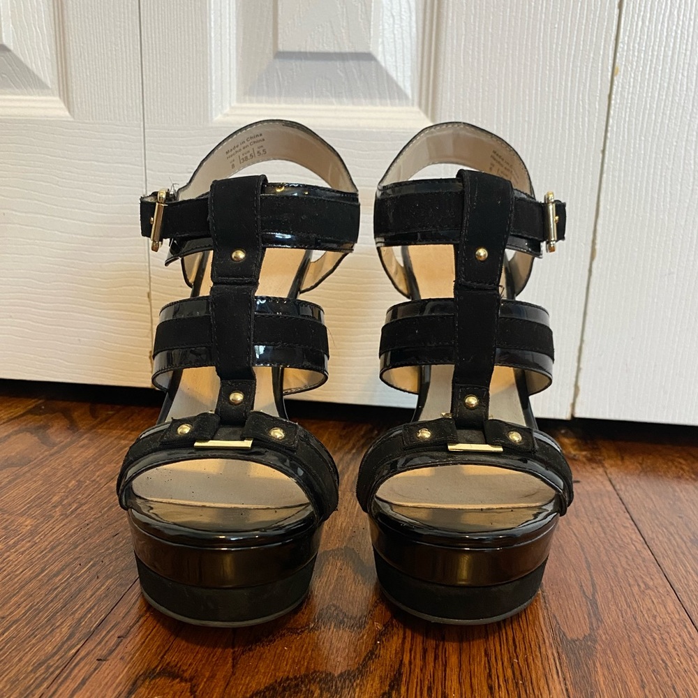 Black strappy Aldo platform shoes